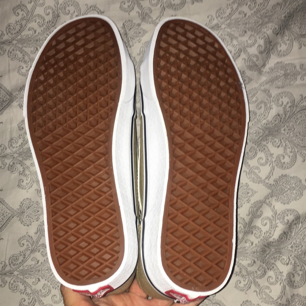 Vans - Picture 5 of 5